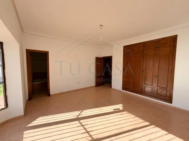 Grandioso chalet rústico en venta con división horizontal en parcela de 1.000 m2 — 12