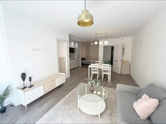 Precioso apartamento a a estrenar con terraza de uso exclusivo de 42.50 m2. Entorno de calle Hilera. — 2