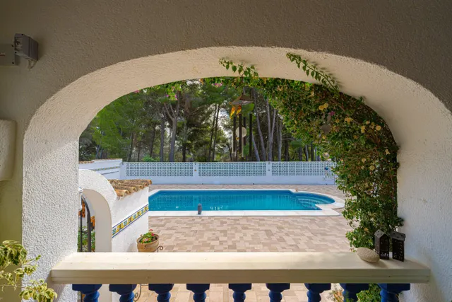 Villa Montgó. Villa tradicional en venta en las laderas del Montgó, entre Dénia y Jávea. — 46
