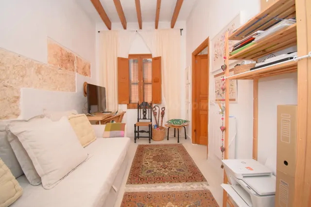 Casa con carácter mallorquín y jardín en Muro - foto 5