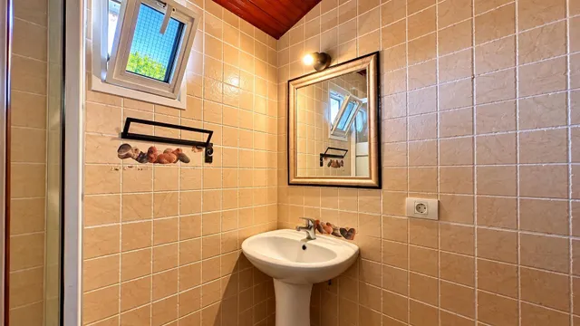 Finca exclusiva en Vilaflor · 2 viviendas, viñedo, bodega y piscina — 49