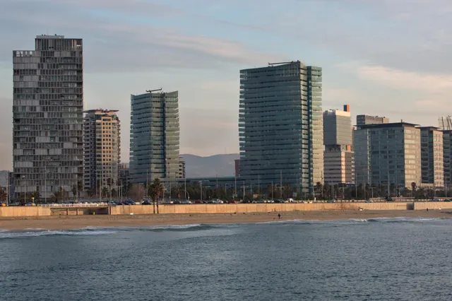 ÁTICO DÚPLEX DE LUJO CON PISCINA PRIVADA Y VISTAS PANORÁMICAS EN DIAGONAL MAR — 20