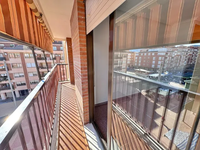 Vivienda esquinera muy luminosa y todo exterior en Petrer — 9