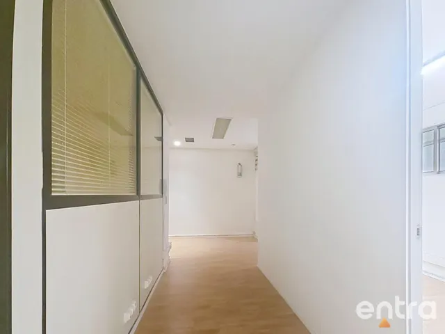 Oficina en venta en Avenida de Maisonnave — 9