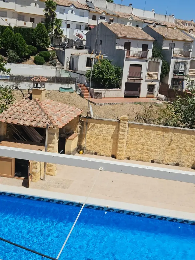 229 m2, 3 plantas y 8 placas solares para vivir sin mirar el recibo a fin de mes — 5