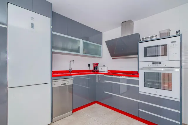 Hijar, Calle Altamira, 3 dormitorios, baño y aseo. — 17
