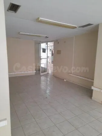 Se vende Local en Avenida de España, ideal para oficinas
