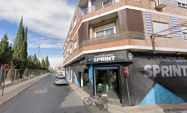 SE VENDE PISO ALQUILADO EN Plaza Alfonso Escamez Nº 1 Torres - foto 3
