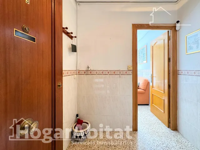 SEMIREFORMADO AMPLIO Y LUMINOSO CON TERRAZA Y BALCÓN EN PATERNA — 25