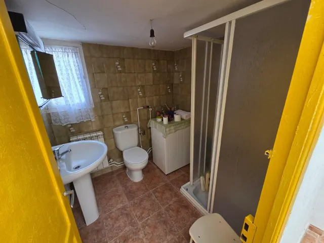 SE VENDE CASA EN CASTILFALE, 2 COCINAS,SALÓN, 6 HAB., BAÑO,  - foto 4