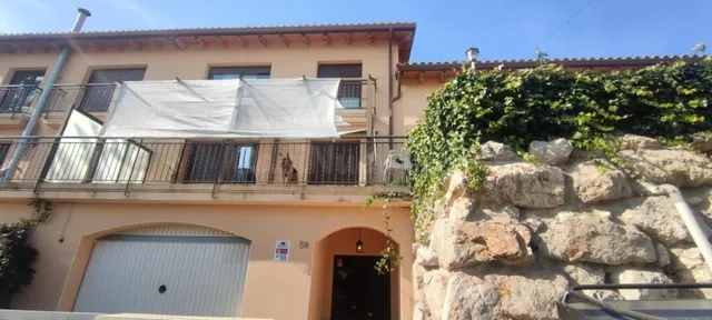 Casa esquinera con vistas al mar y lista para vivir - foto 2