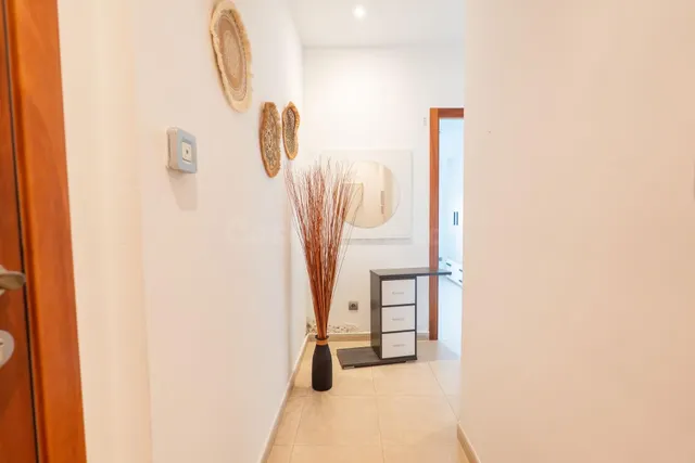 Acogedor piso con parking y trastero en Deltebre - foto 2
