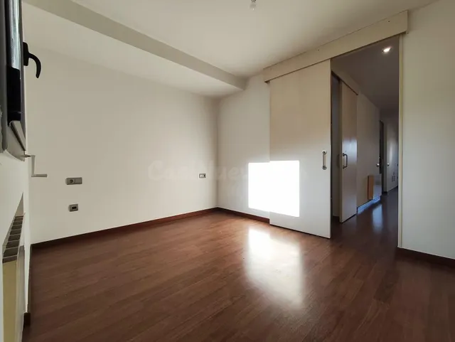 Tu hogar en Santpedor. Piso de 2 habitacions y parking Incluido — 5