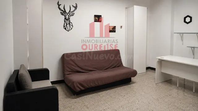 PEQUEÑO LOCAL COMERCIAL SITO EN GALERÍAS CERCANAS A LA CATED - foto 4