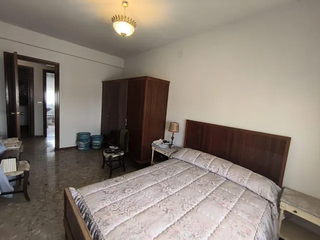 Amplia Casa en Noblejas - Oportunidad Única por €180,000 — 34