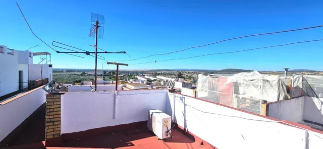 Casa con patio y azotea en Villanueva del Río y Minas — 16