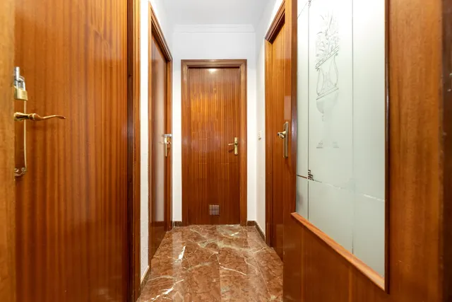 Amplio piso de 4 dormitorios en la prestigiosa urbanización Jardín de la Reina. Garaje y trastero — 14