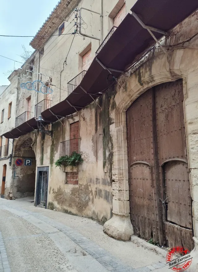 Edificio histórico para rehabilitar en pleno centro de Alforja – Gran oportunidad para inversión o promoción — 10