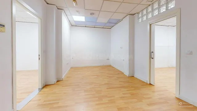 MAGNIFCIO LOCAL COMERCIAL EN PLENO CENTRO DE POSADAS - foto 2