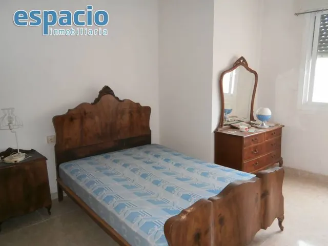 SE VENDE PISO ZONA PLAZA DE ABASTOS — 3