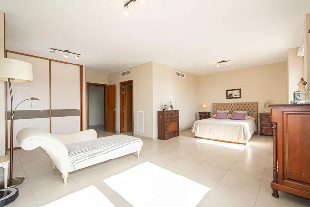 CHALET PAREADO EN GENOVA CON VISTAS A LA BAHÍA DE PALMA — 38