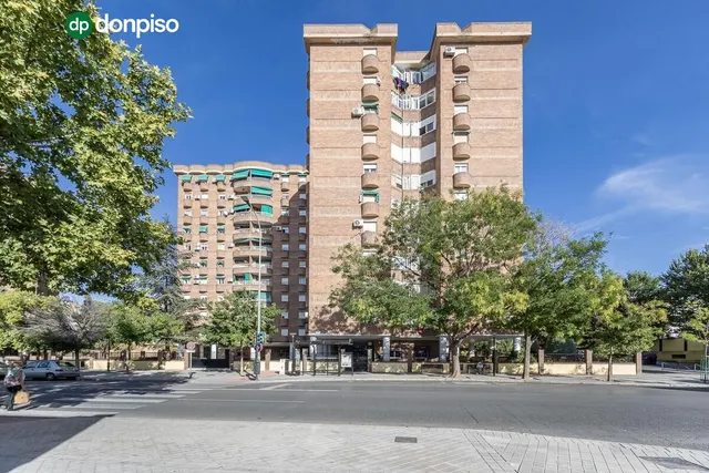 PISO CON GARAJE EN AV. PULIANAS — 33
