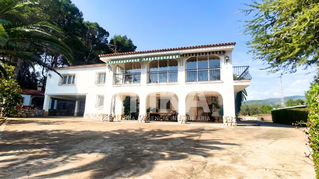 Chalet con piscina ubicado cerca del casco urbano en Ontinyent — 5