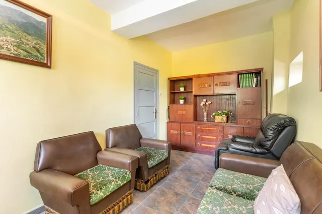 PISO BAJO + SEMI-SÓTANO EN VENTA EN CASORVIDA (LENA) — 30