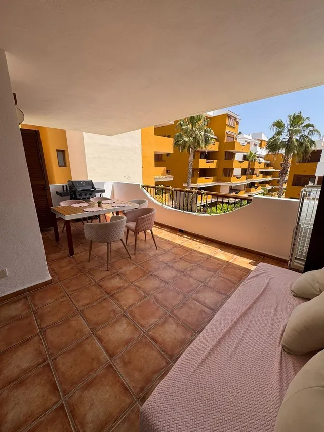 Acogedor Apartamento en Punta Prima, Torrevieja - Ideal para Disfrutar del Sol Mediterráneo — 17