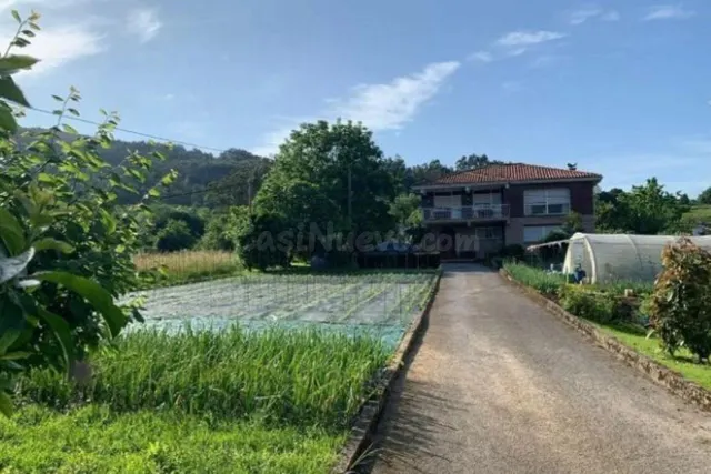 EXCLUSIVO CHALET CON GRAN PARCELA EN LIMPIAS - foto 3