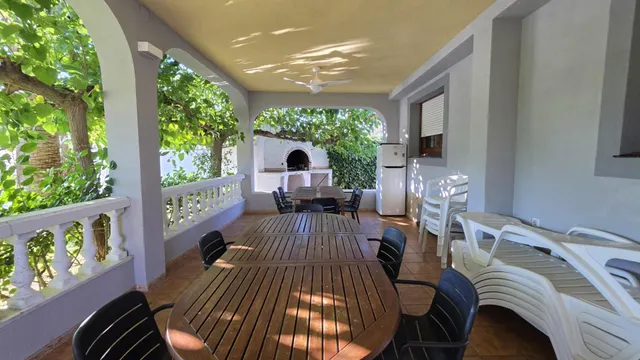 Chalet con piscina y licencia turística cerca del mar — 8