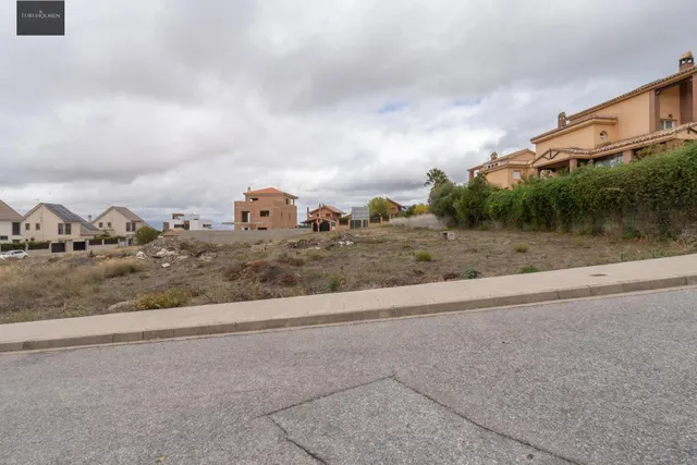 VENTA DE PARCELA EN LA URBANIZACIÓN CAÑADAS DEL PARQUE — 7