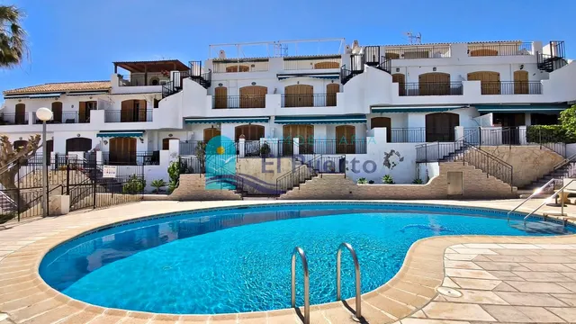 ÁTICO REFORMADO CON GRAN SOLÁRIUM Y VISTAS AL MAR – REF 1723