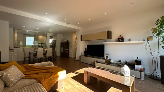Piso en via hispanidad 131 — 13