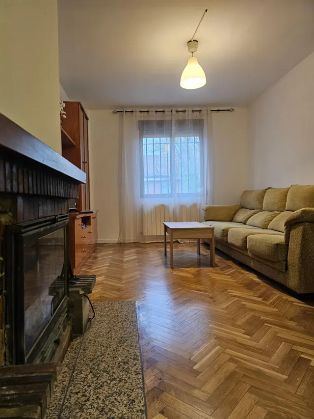 Vivienda de dos dormitorios en alquiler en Torrecaballeros. — 6