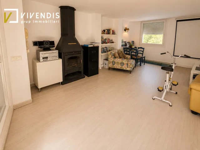 CASA EN VENTA - CIUTAT JARDÍ — 25