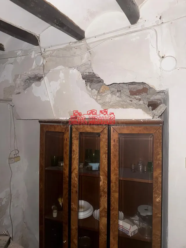 SE VENDE SOLAR EN ZONA CENTRO DE ASPE DE 200 METROS - foto 4