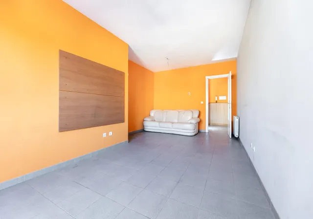 Piso de 3 dormitorios y 2 baños, con cochera. VIVIENDA DE VPO, junto al Parque de Bomberos. — 8