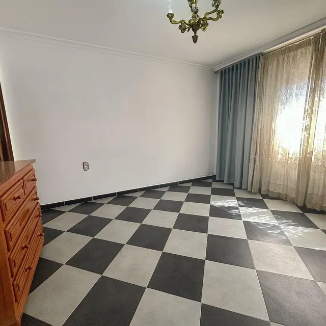 Amplia Casa para Reformar en el Corazón de la Ciudad — 40