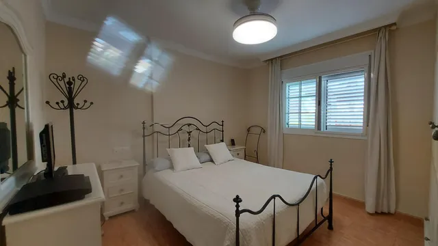 Piso bajo con sotano en residencial Conde Barcelona — 13
