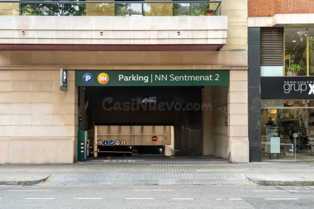 Parking de moto 2m² en alquiler - Les Corts - foto 2