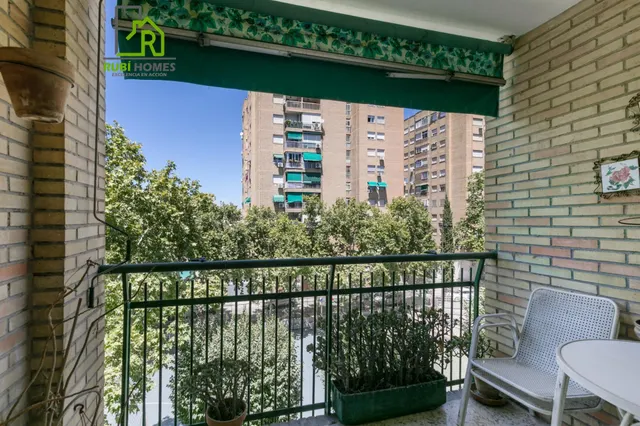 PISO EN VENTA CIRCUNVALACIÓN LA ENCINA - GRANADA — 2