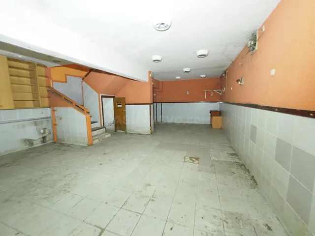 SE VENDE LOCAL COMERCIAL EN GRANOLLERS - foto 2