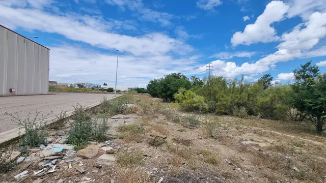 TERRENOS EN VENTA EN CARRETERA DE LOGROÑO — 3