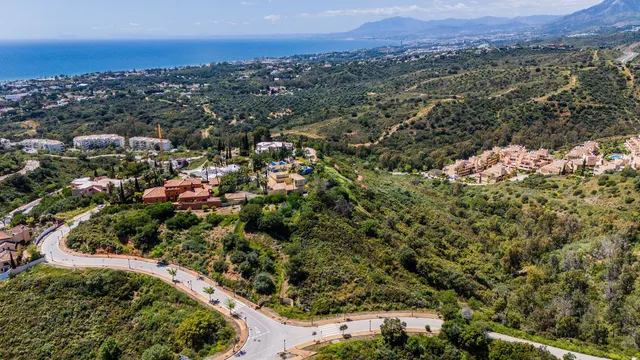 Terreno urbanizable en Marbella para construir villa exclusi - foto 3
