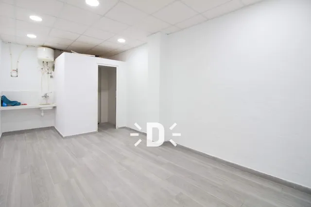 MARAVILLOSO LOCAL COMERCIAL EN ALBAL — 9