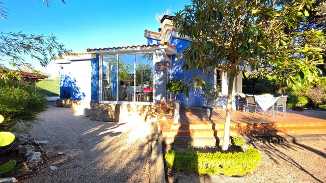 Chalet con piscina en Eurovillas — 16
