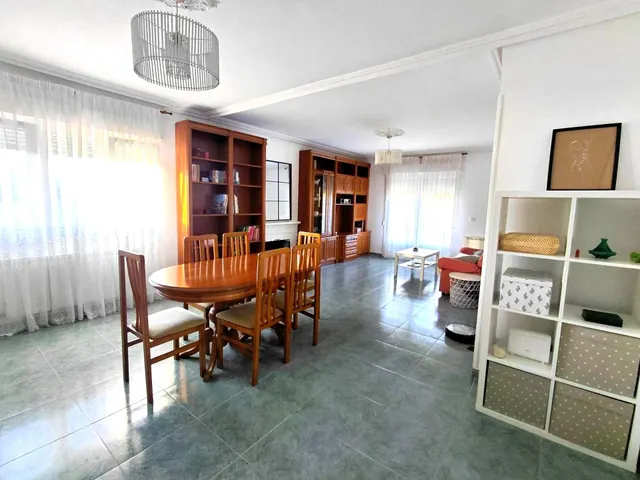 CASA INDEPENDIENTE CON JARDÍN — 23