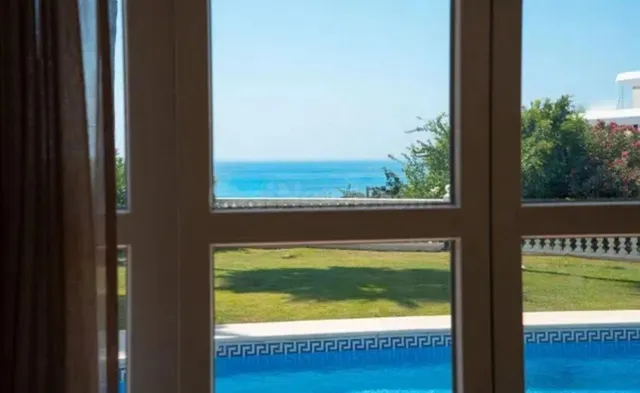 Chalet 5 habitaciones 697m² en venta - Costa Del Sol - foto 3