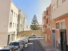 PISO OCUPADO POR PERSONA SIN JUSTO TÍTULO ESTE INMUEBLE DEBI